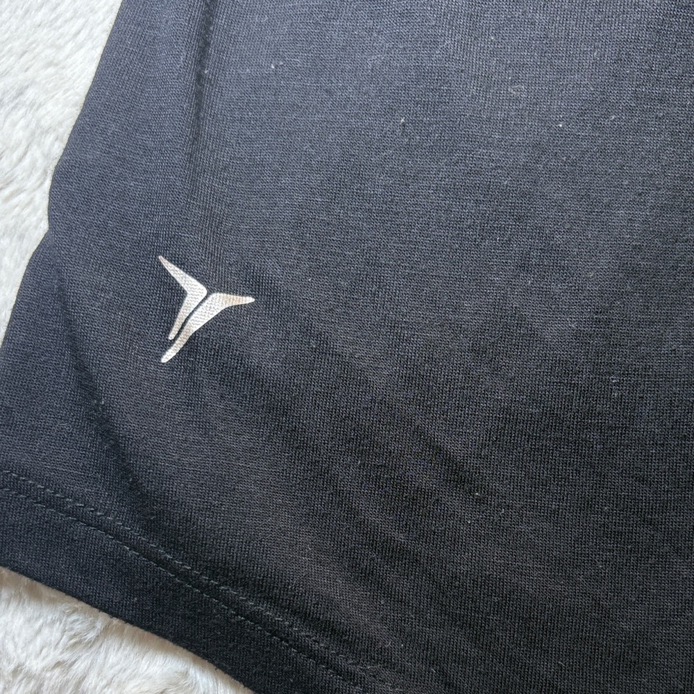 Old Navy Black Short Sleeve Women's Tee - Picture 4 of 6